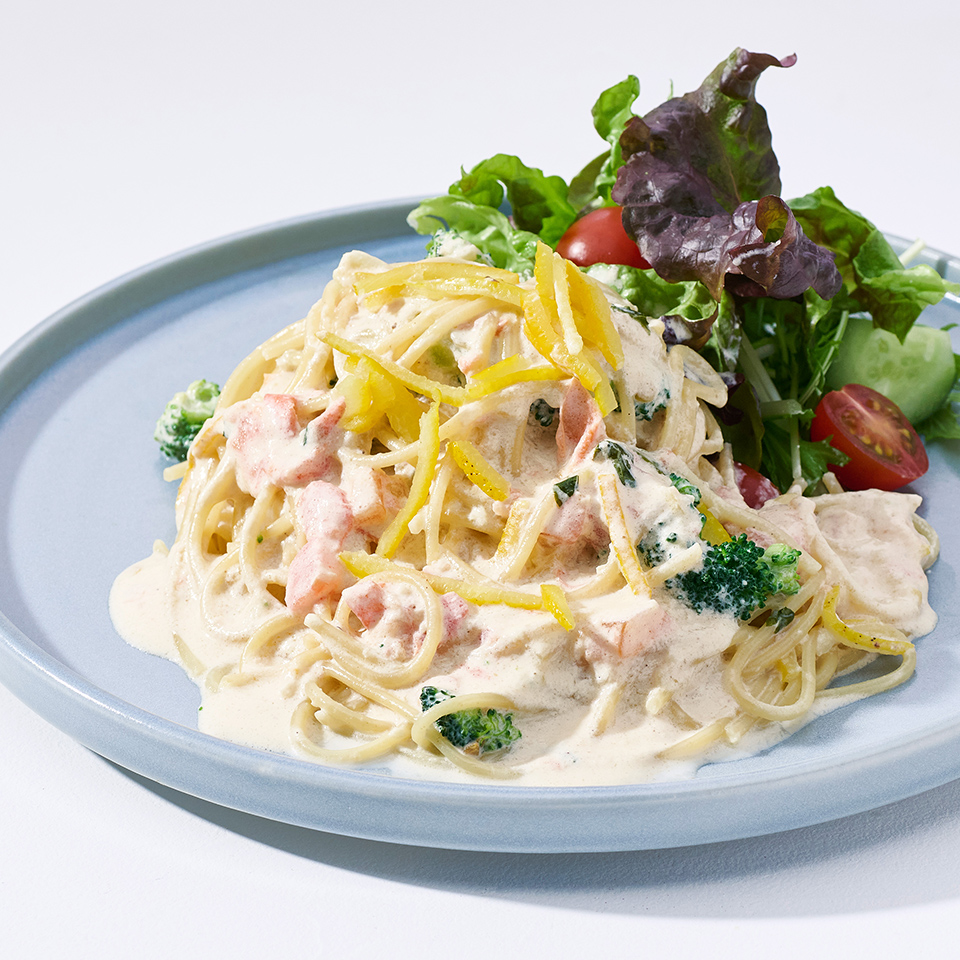 酒かす⾖乳クリームスパゲッティ（旬サラダ付き）